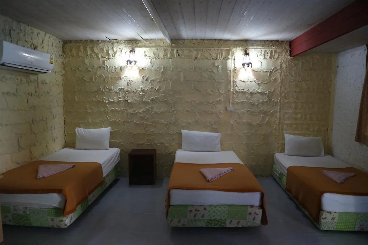 Hotel Film House Islas Phi Phi 2*,